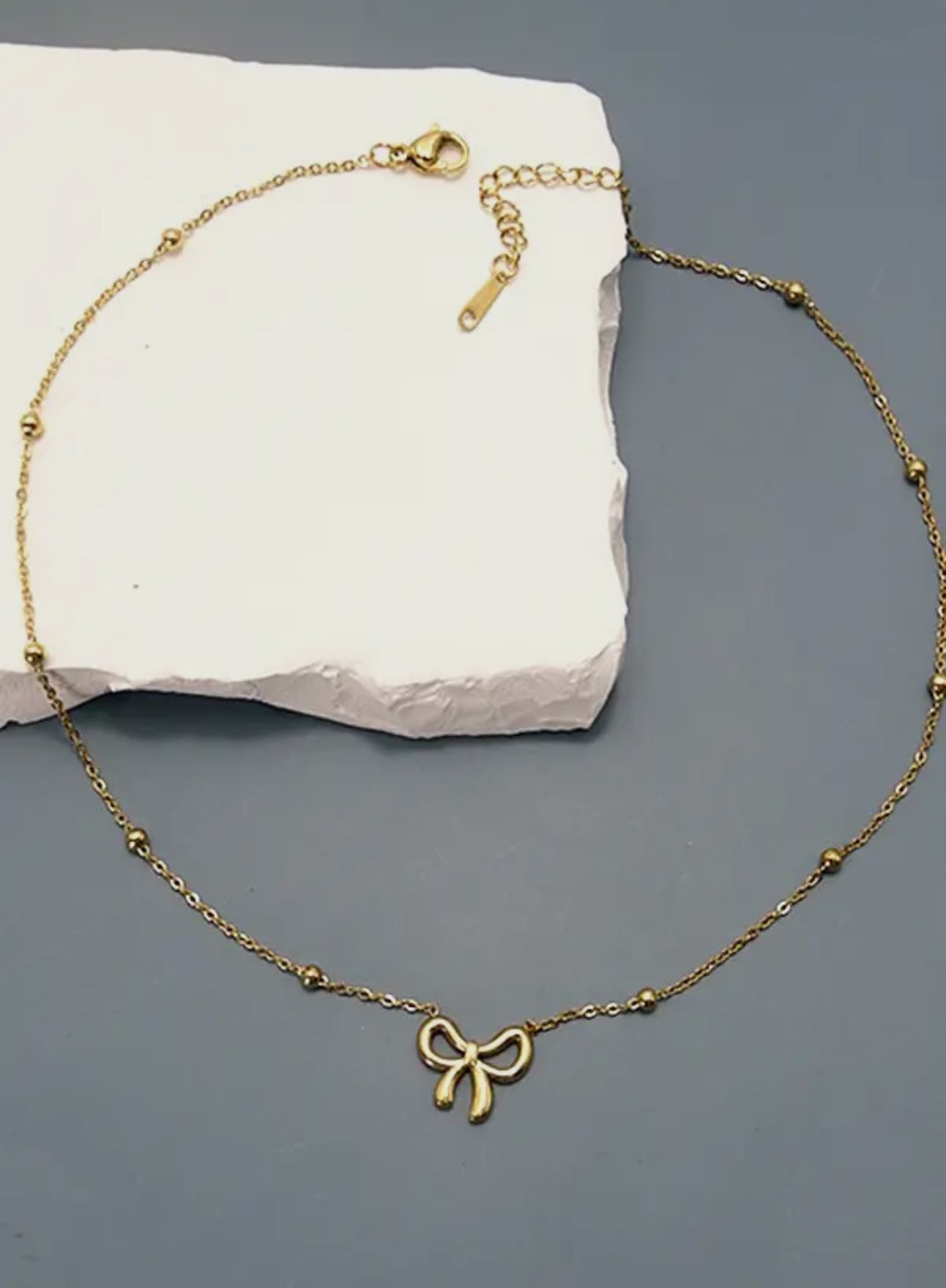 Bow Necklace