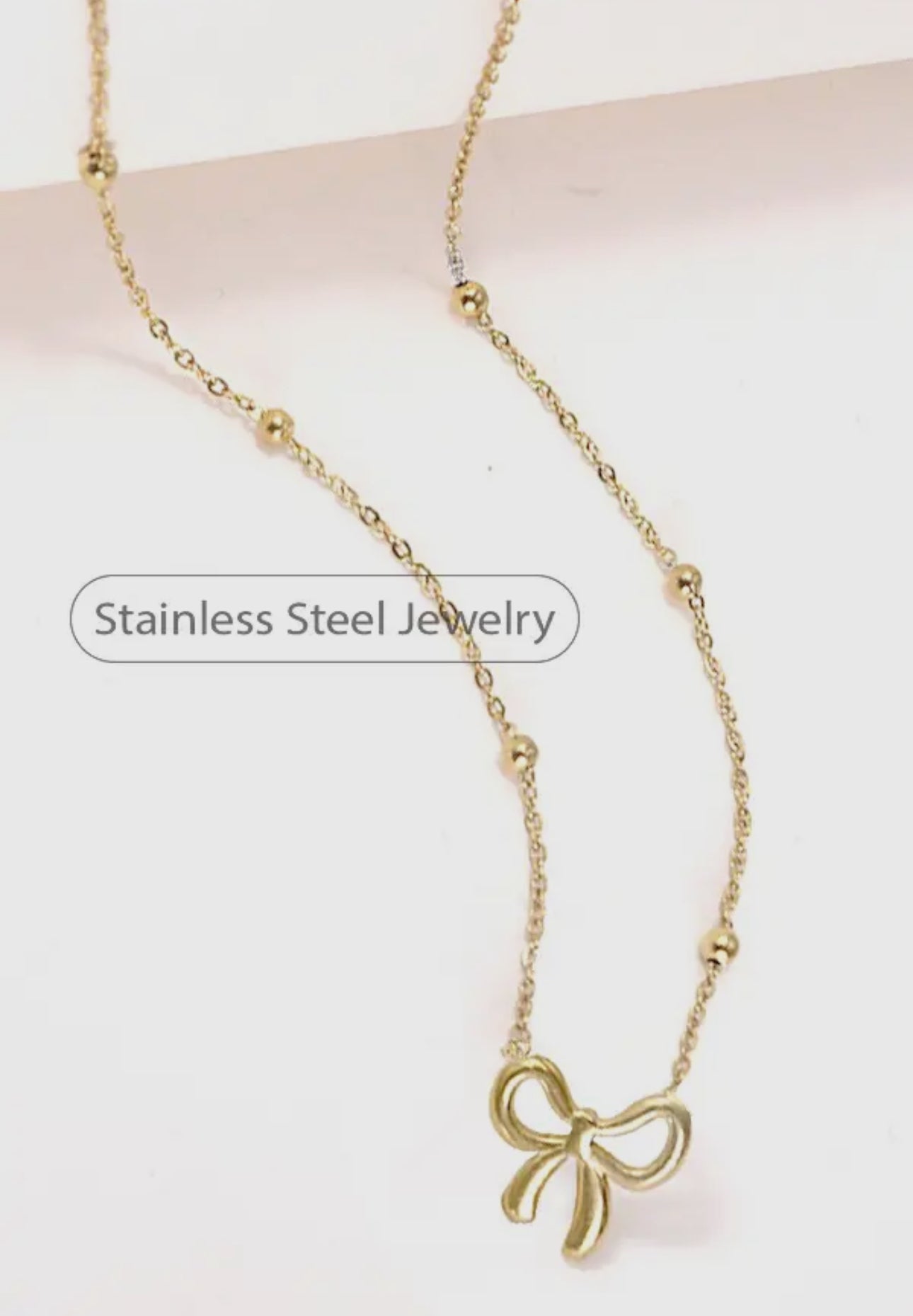 Bow Necklace