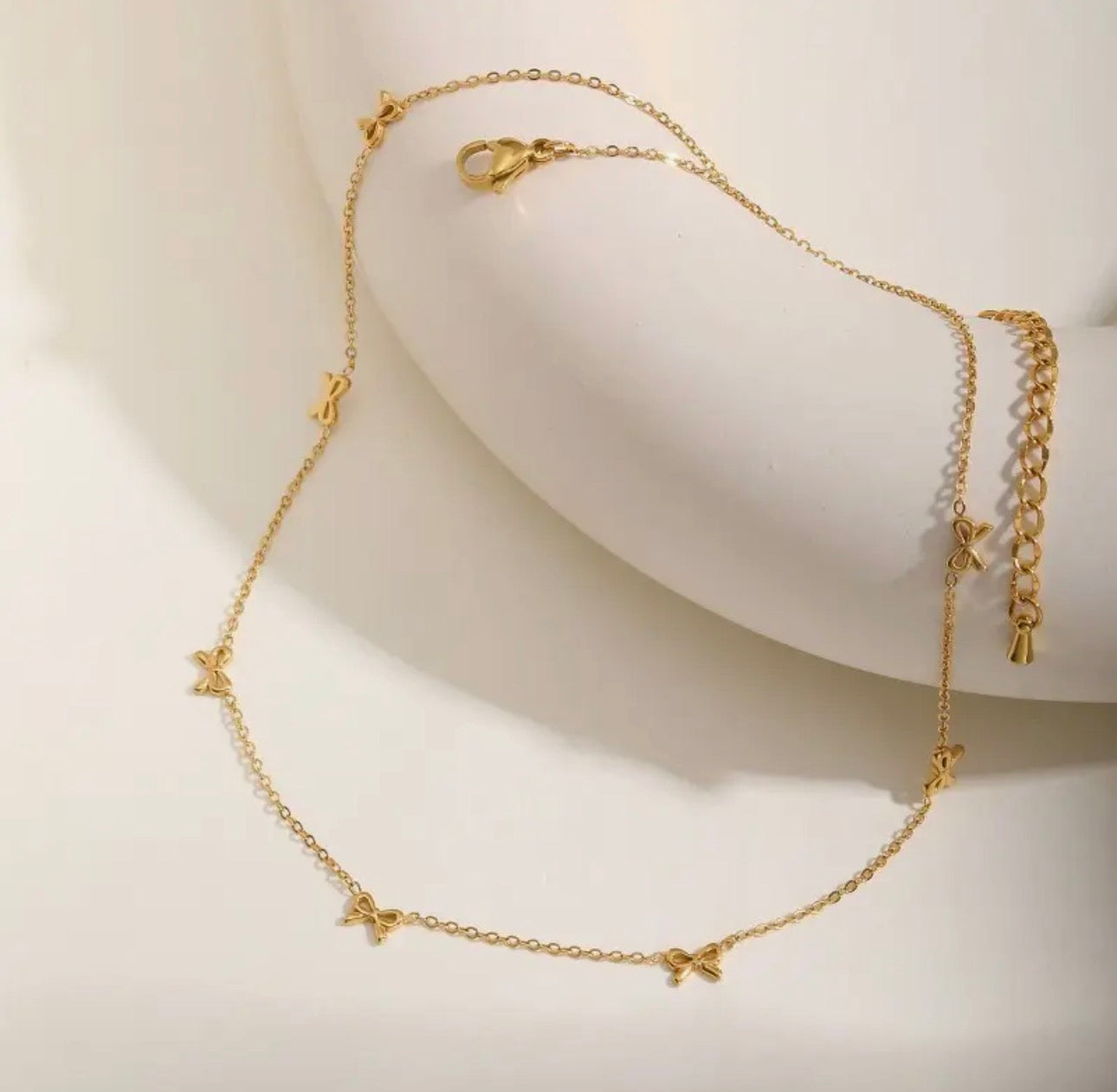 Tiny Bow Necklace
