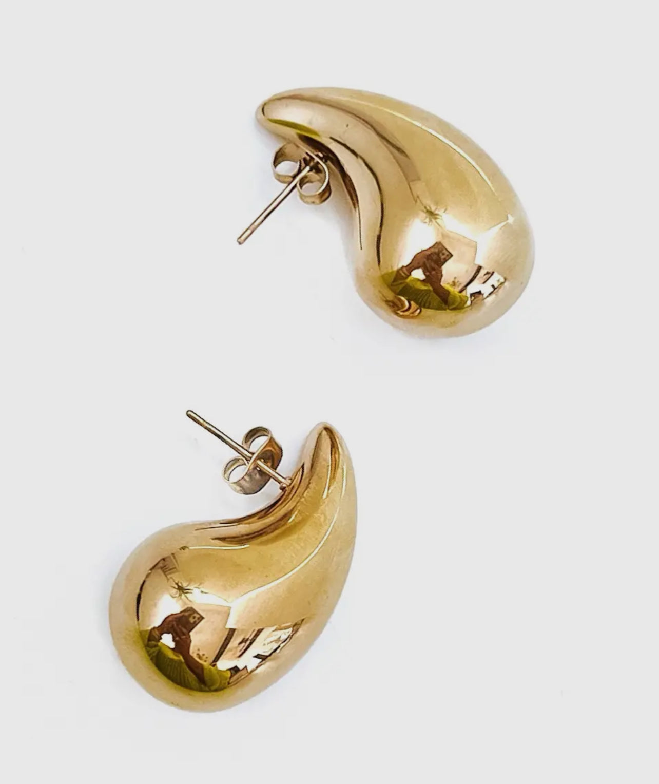 Willie Water-drop Earring