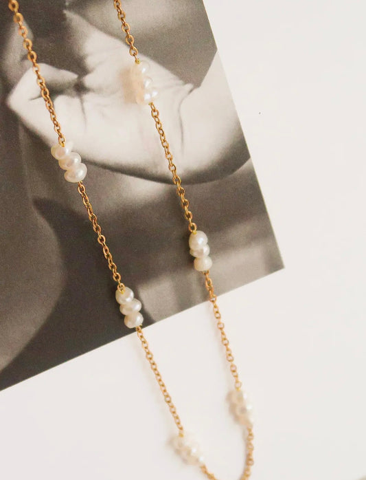 Pearl Dash Necklace